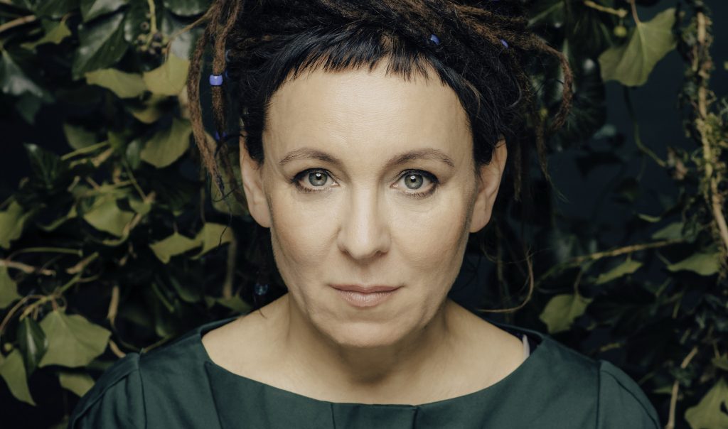 Conduz o teu arado sobre os ossos dos mortos